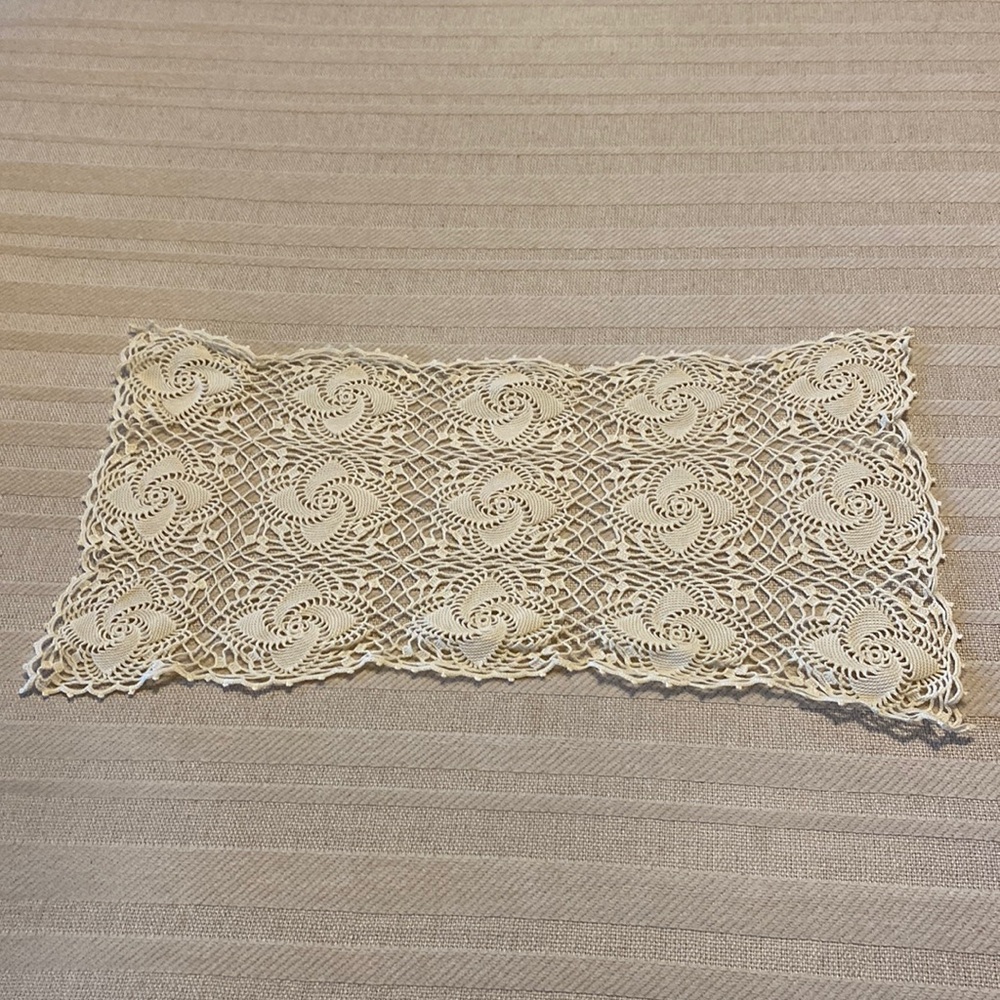 Vintage Hand Crocheted Cream Scarf Runner Doily!